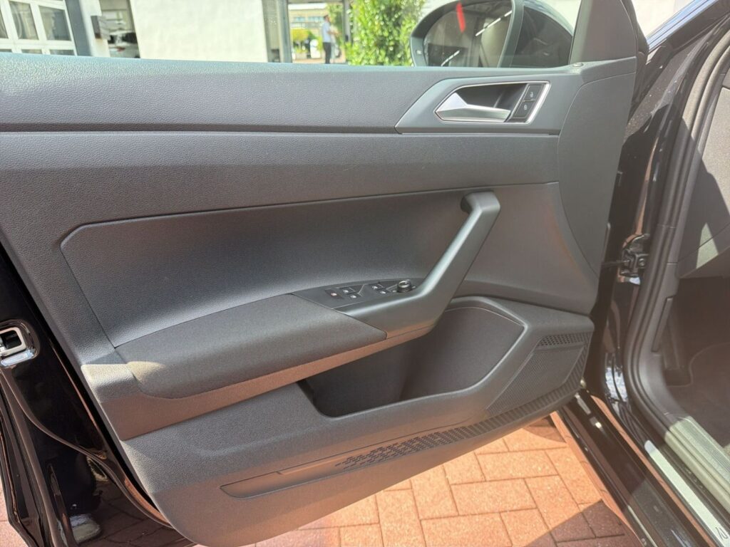 Taigo R-Line 1,0 TSI DSG Ganzj.Reifen Kamera