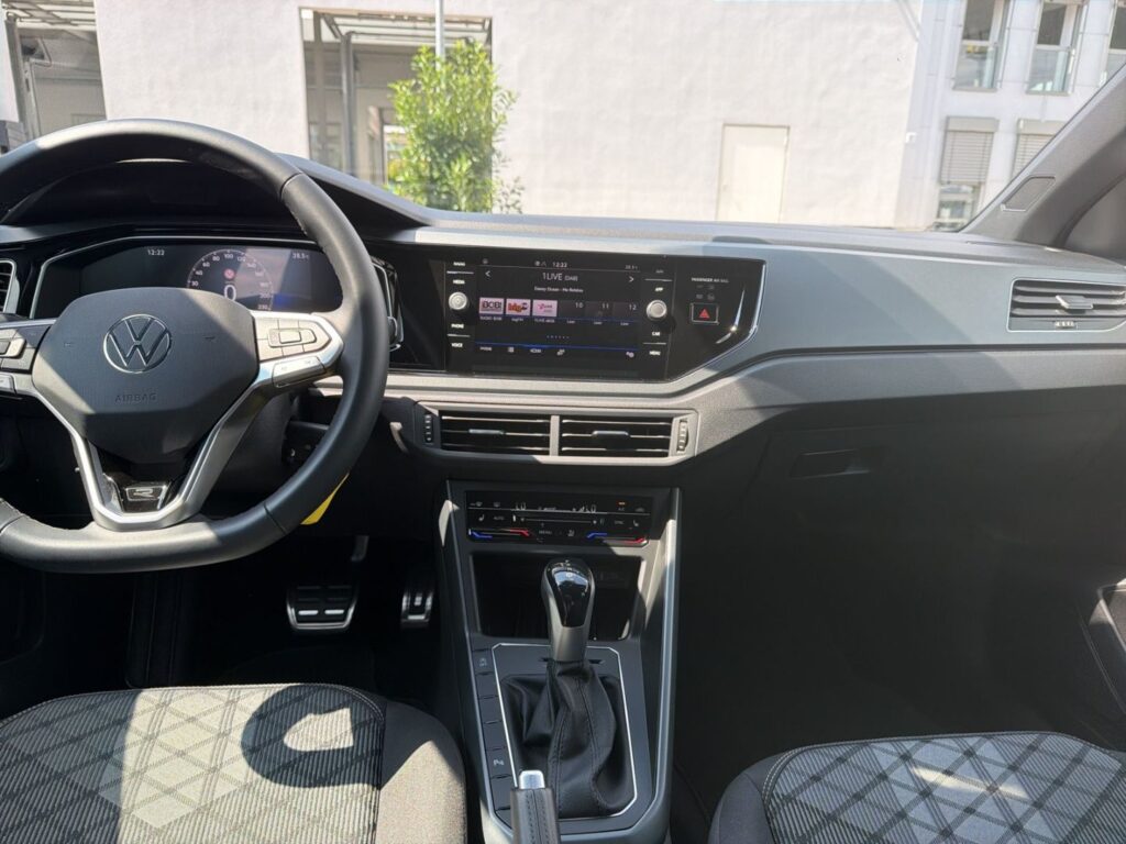 Taigo R-Line 1,0 TSI DSG Ganzj.Reifen Kamera