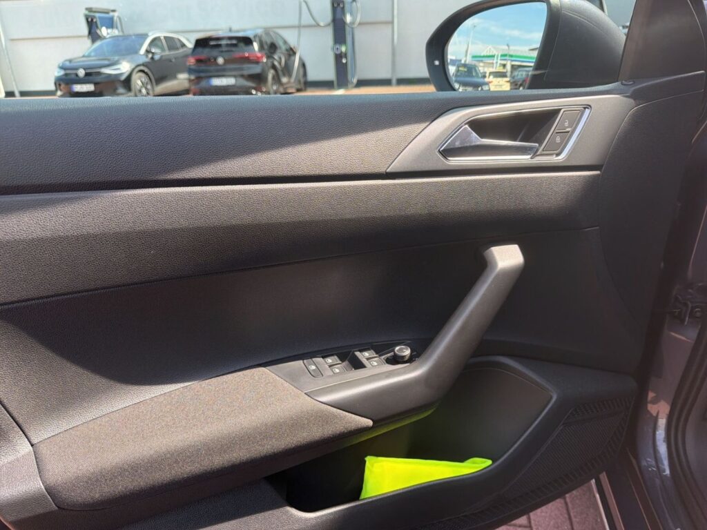 Taigo R-Line 1,0 TSI DSG Ganzj.Reifen Kamera ACC