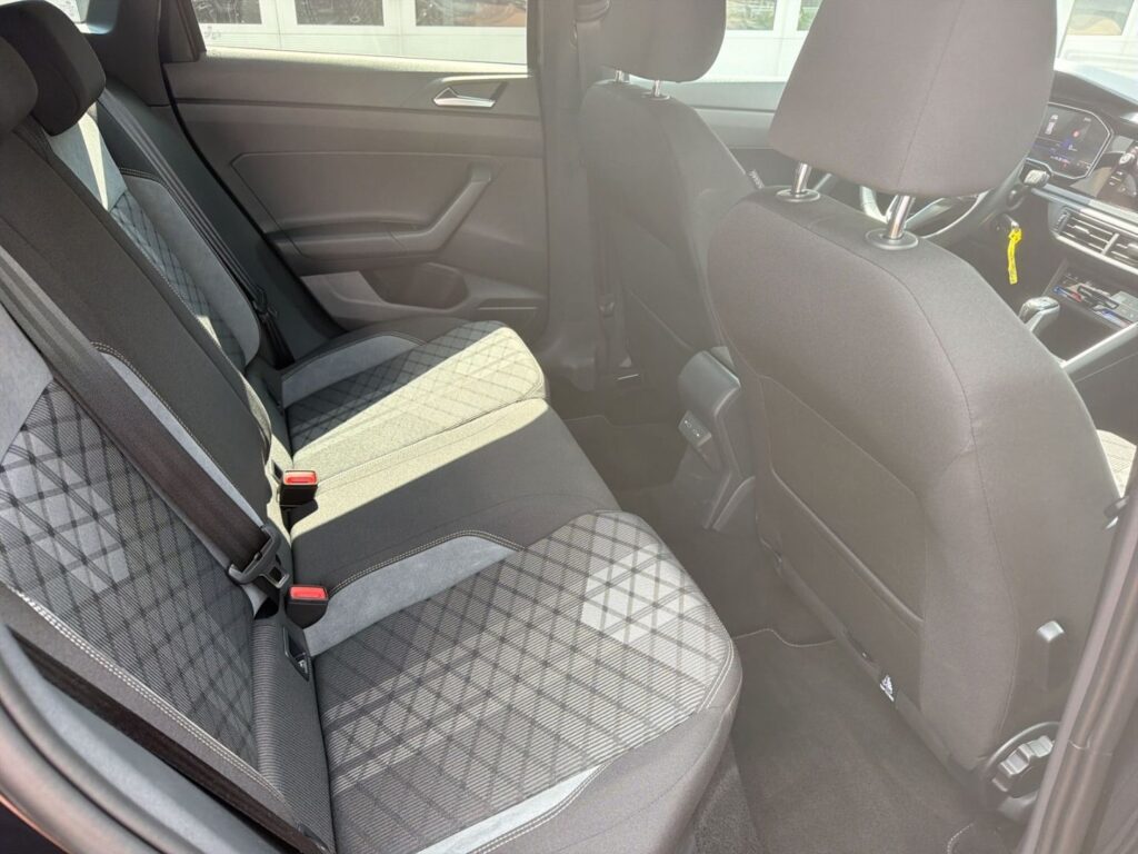 Taigo R-Line 1,0 TSI DSG Kamera Ganzj.Reifen