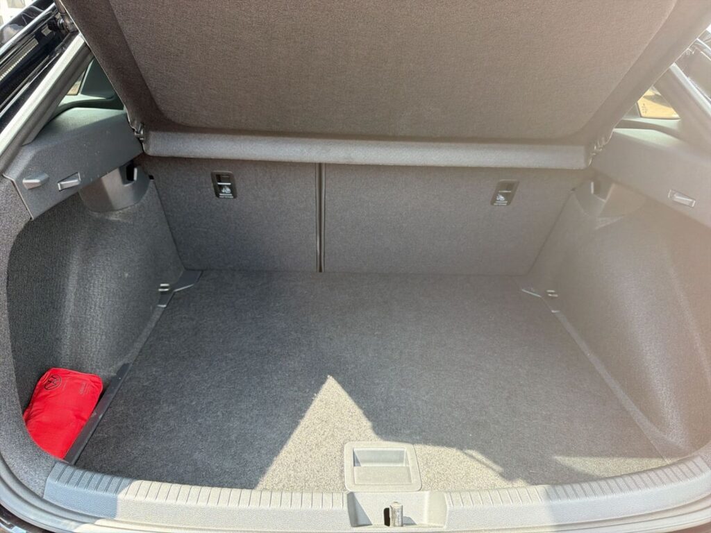 Taigo R-Line 1,0 TSI DSG Kamera Ganzj.Reifen