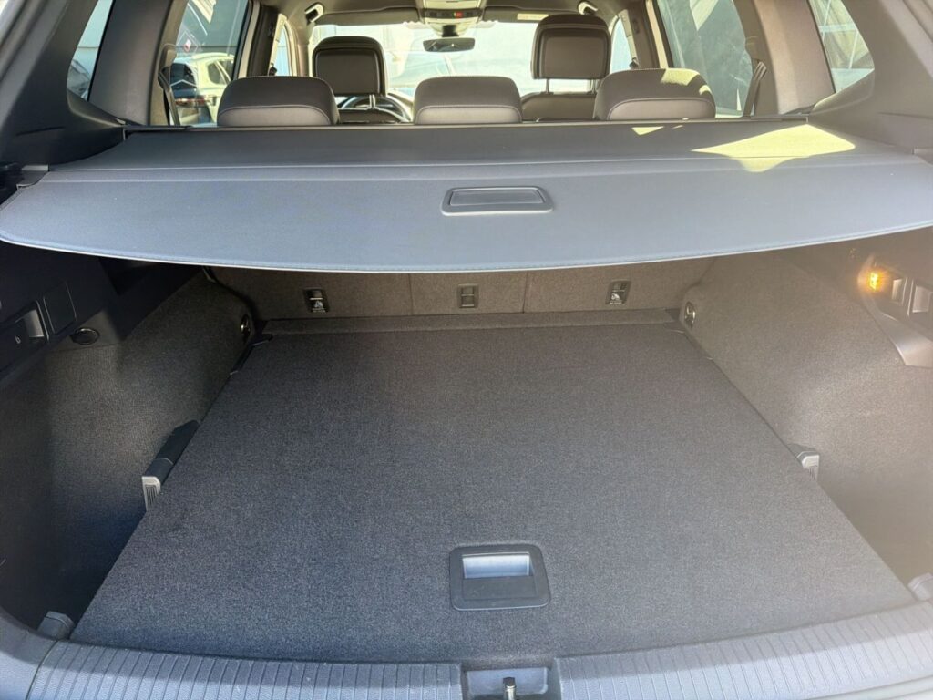 Tiguan Allspace R-Line 2,0 TSI 4Motion DSG Black