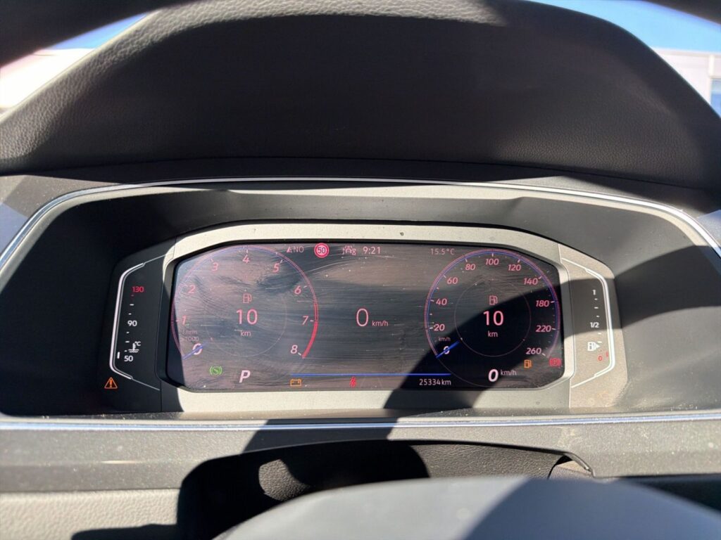 Tiguan R-Line 1,5 TSI DSG AHK Kamera IQ-Light