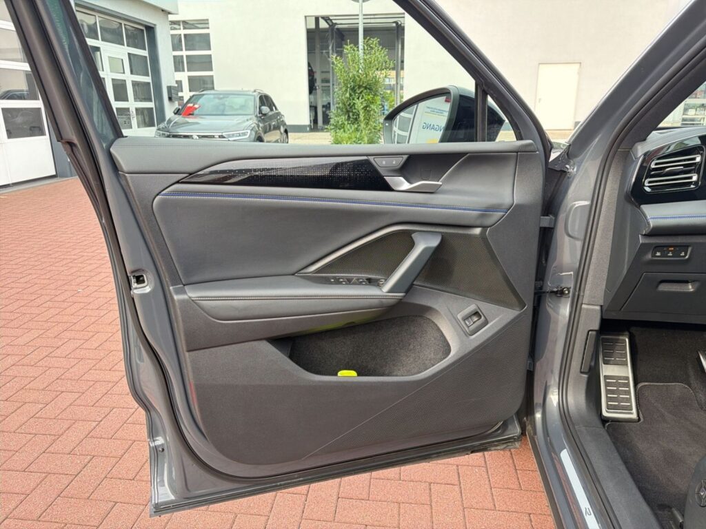 Tiguan R-Line Black-Style 2,0 TSI DSG 4Motion AH
