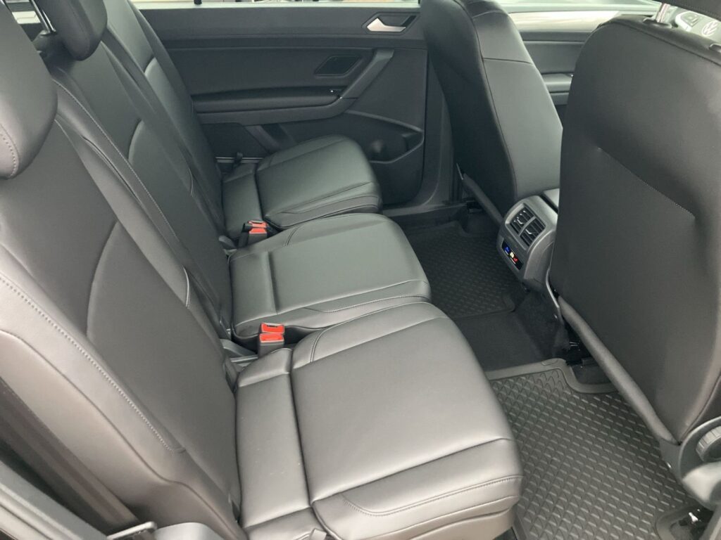 Touran TAXI / MIETWAGEN  schwarz metallic 2.0 TD