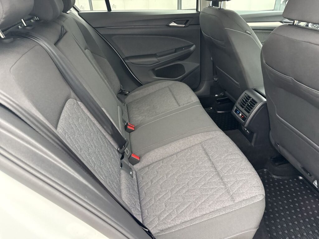 Golf Move 1,0 TSI Ganzj.Reifen App-Connect