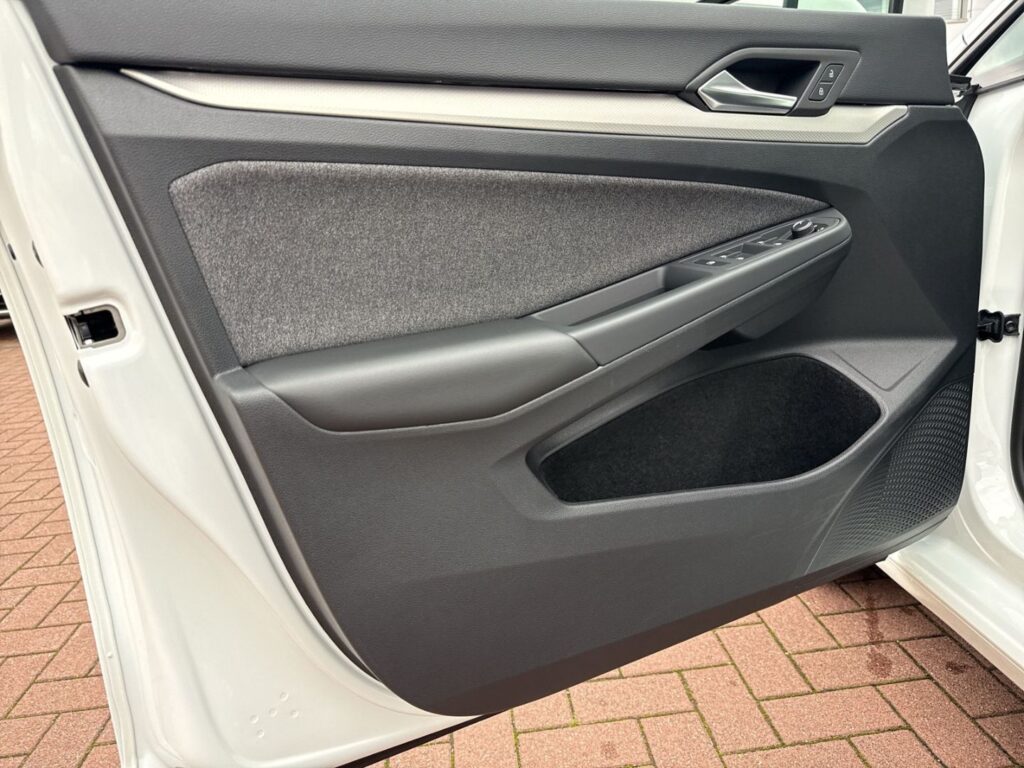 Golf Move 1,0 TSI Ganzj.Reifen App-Connect