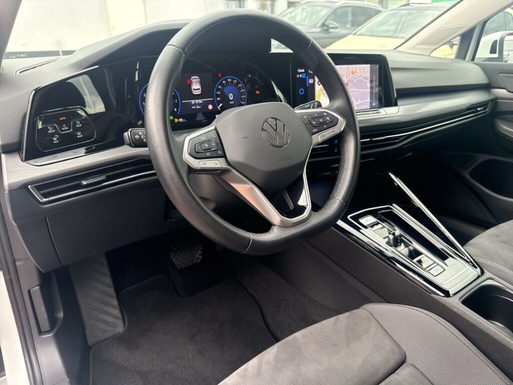 Golf Style 1,5 eTSI DSG Panodach AHK IQ-Light
