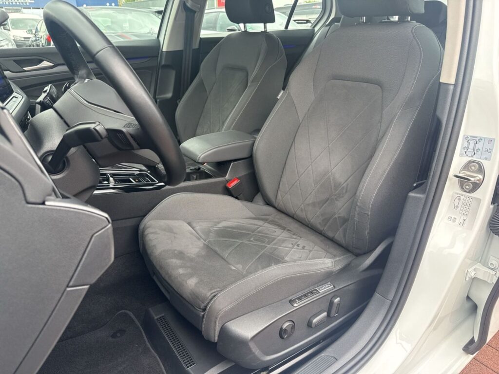 Golf Style 1,5 eTSI DSG Panodach AHK IQ-Light
