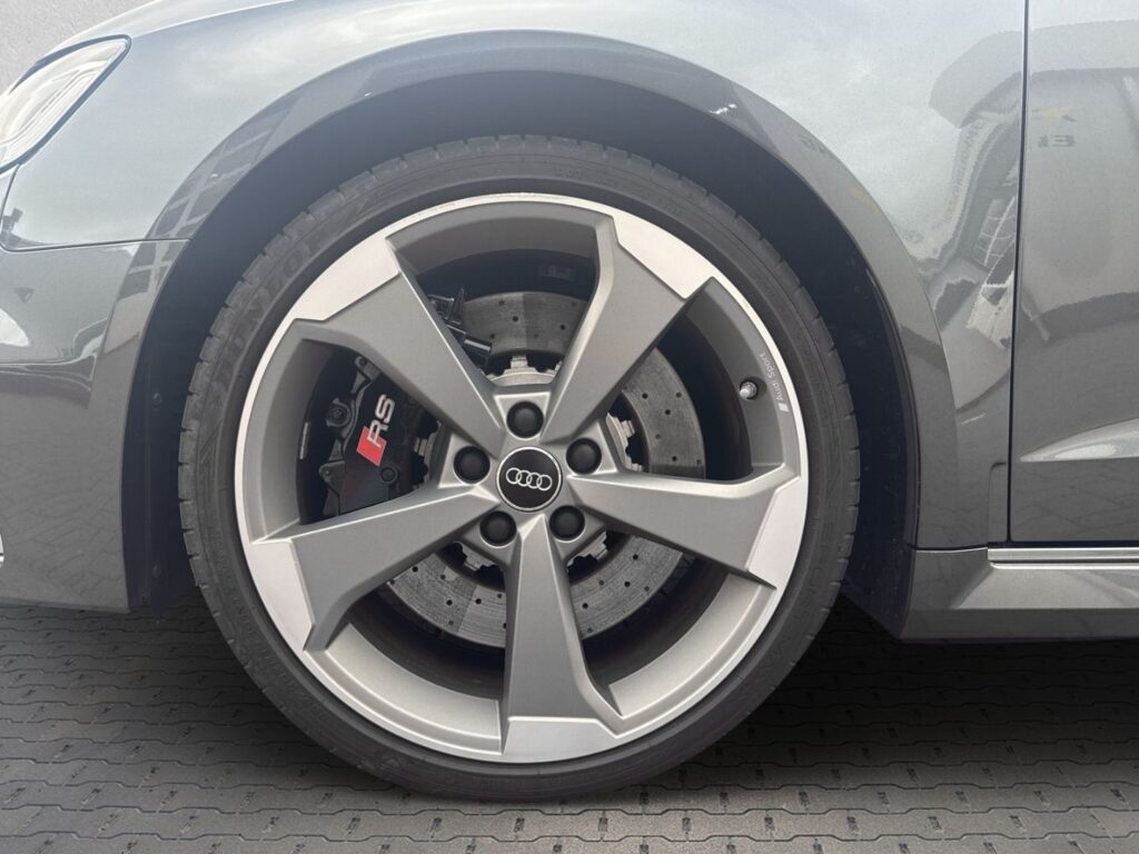 RS3 quattro Sportback 2.5 TFSI 280 KM/H RS-Abgas