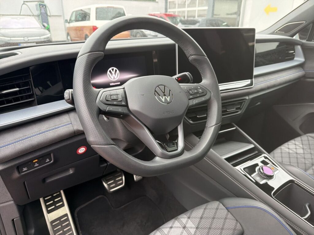 Tayron R-Line 2,0 TSI 4MOTION DSG Black-Style AH
