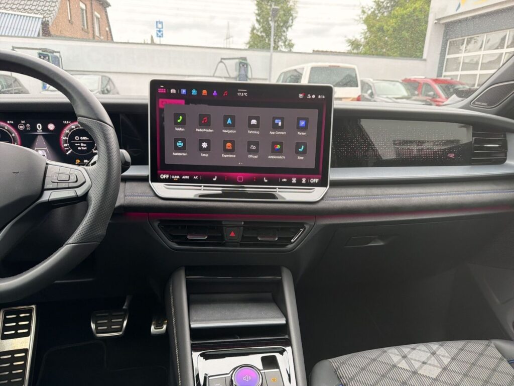 Tayron R-Line 2,0 TSI 4MOTION DSG Black-Style AH