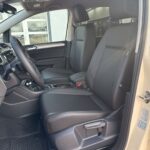 Touran TAXI / MIETWAGEN hellelfenbein 2.0 TDI
