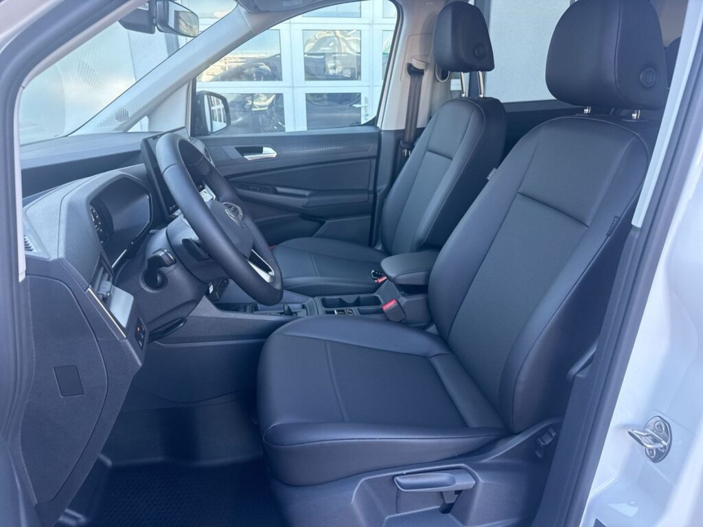 Caddy Maxi ''LIFE'' MIT ROLLSTUHLUMBAU & DREHSIT