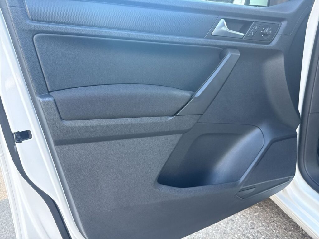 Caddy Trendline 1.4 TSI DSG Rollstuhlladehilfe /