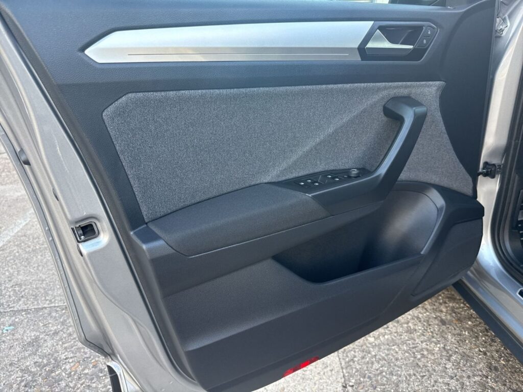 T-Roc Move 1.5 TSI DSG AHK Led Ganzj.Reifen