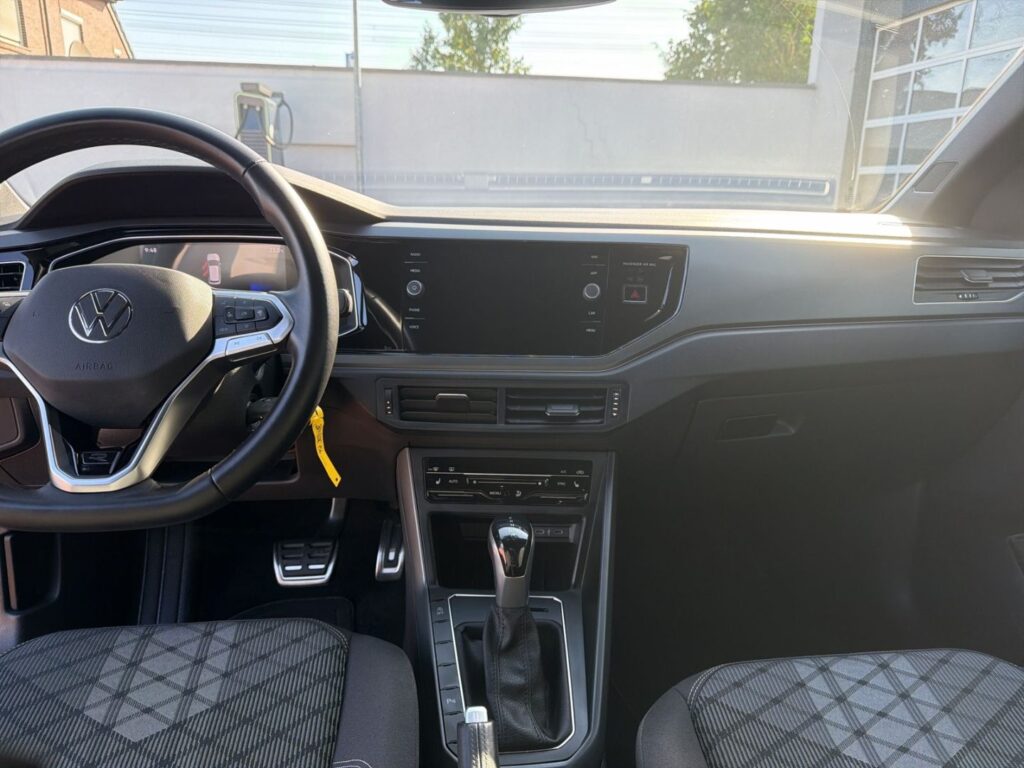 Taigo R-Line 1,0 TSI DSG Ganzj.Reifen Kamera IQ-