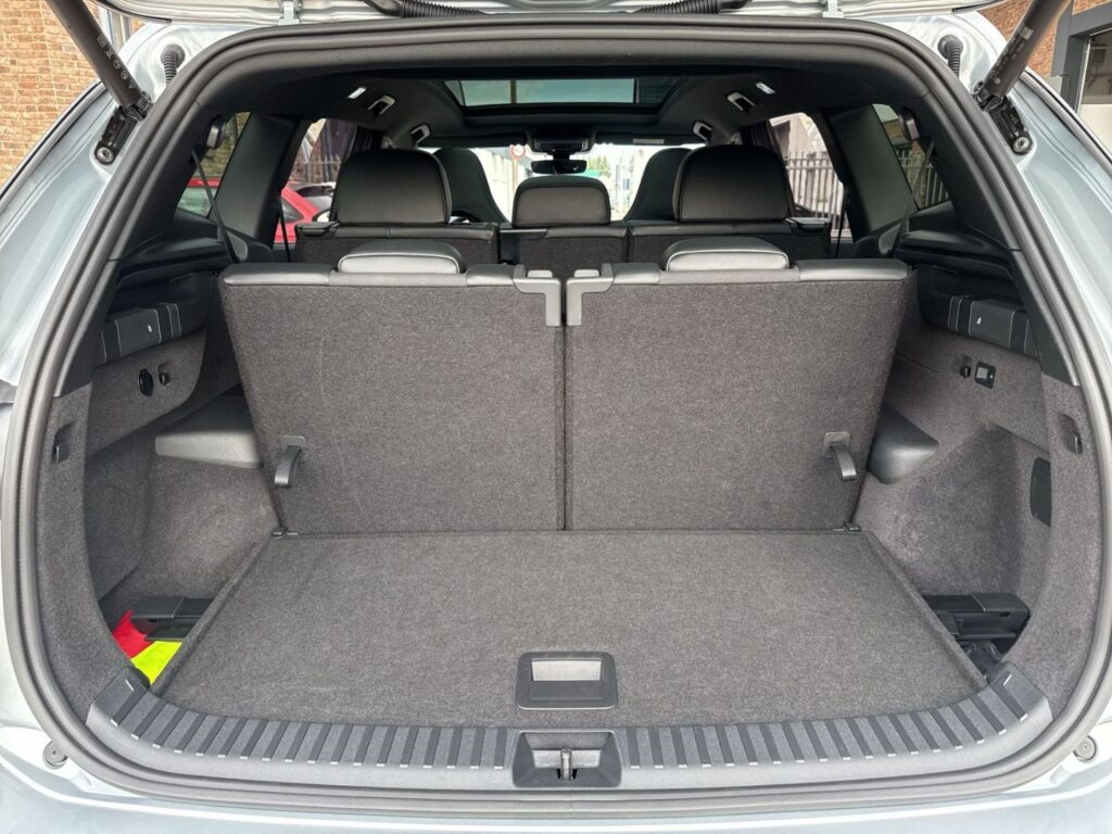 Tayron R-Line Black-Style 2.0 TDI DSG 4Motion AH