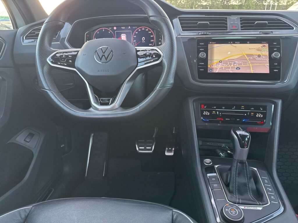 Tiguan R-Line 2,0 TDI 4MOTION DSG AHK Leder ACC