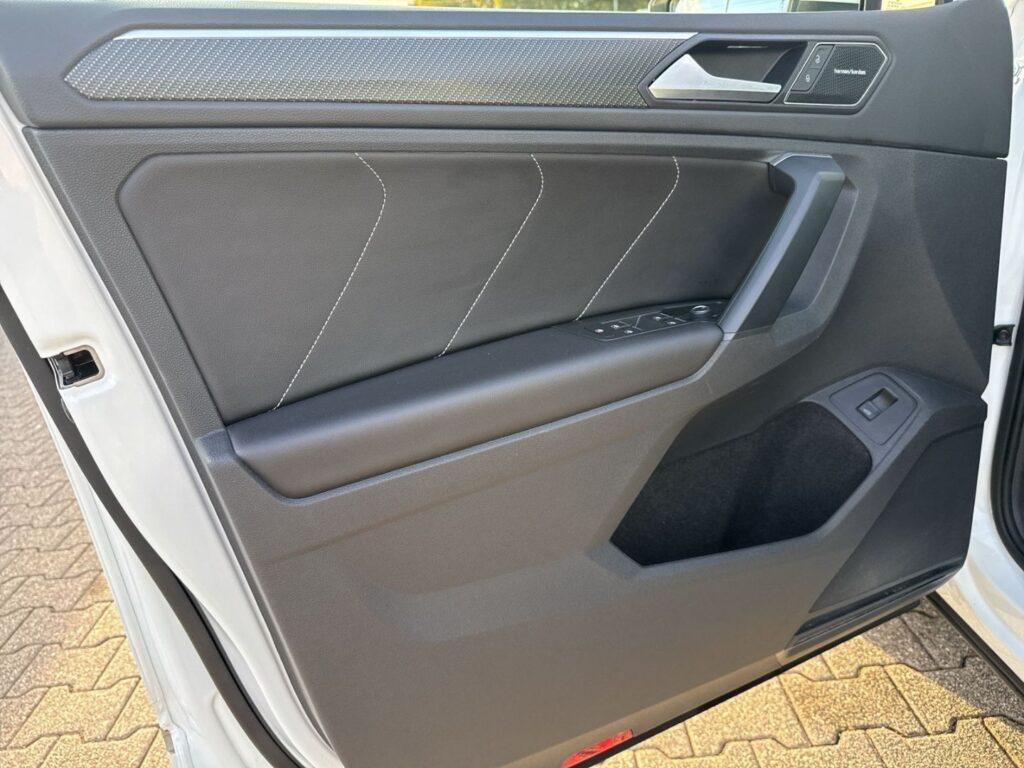 Tiguan R-Line 2,0 TDI 4MOTION DSG AHK Leder ACC