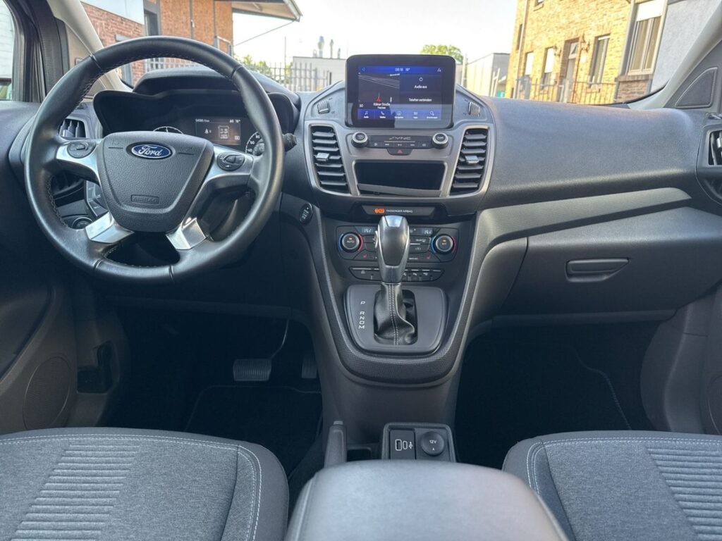 Tourneo Connect 1.5 TDCI Active Panodach Tempoma